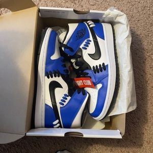 Women Air Jordan Mid Sisterhood